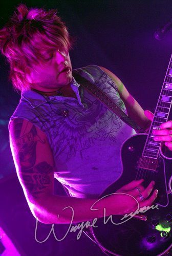 Hinder at Louisville Gardens Louisville, KY on December 8, 2006 &mdash; concert photo by Wayne Dennon