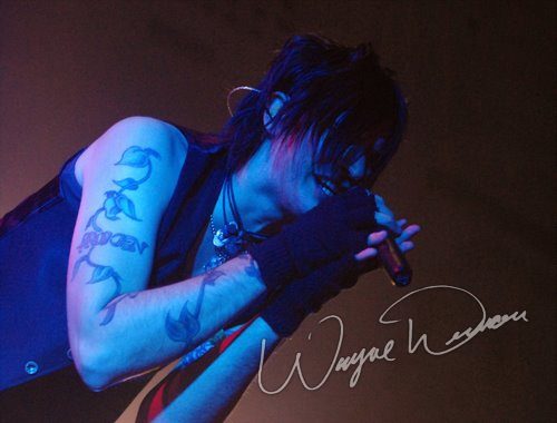 Hinder at Louisville Gardens Louisville, KY on December 8, 2006 &mdash; concert photo by Wayne Dennon