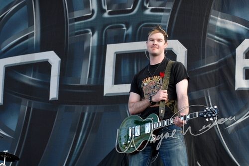 Hinder