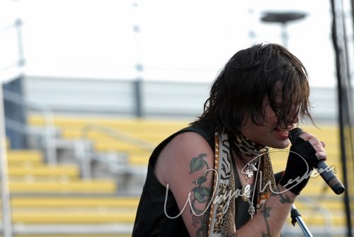 Hinder