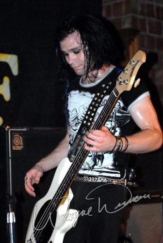 Flyleaf at 20th Century Theater Cincinnati, OH on April 6, 2006 &mdash; concert photo by Wayne Dennon