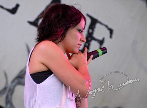 Flyleaf at Verizon Wireless Music Center Noblesville, IN on August 10, 2007 &mdash; concert photo by Wayne Dennon