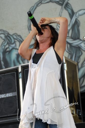 Flyleaf at Verizon Wireless Music Center Noblesville, IN on August 10, 2007 &mdash; concert photo by Wayne Dennon