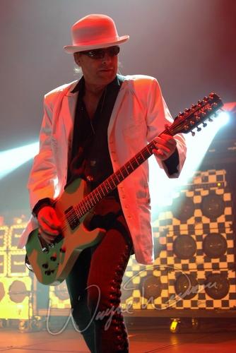 Cheap Trick concert photo by Wayne Dennon