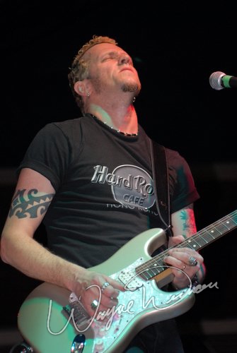 Gary Hoey at Dallas Market Hall Dallas, TX on April 21, 2006 &mdash; concert photo by Wayne Dennon