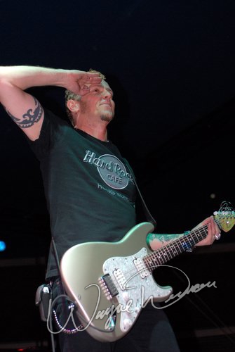 Gary Hoey at Dallas Market Hall Dallas, TX on April 21, 2006 &mdash; concert photo by Wayne Dennon
