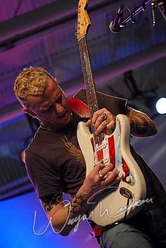Gary Hoey at Dallas Market Hall Dallas, TX on April 21, 2007 &mdash; concert photo by Wayne Dennon