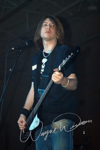 George Lynch at Dallas Market Hall Dallas, TX on April 23, 2006 &mdash; concert photo by Wayne Dennon