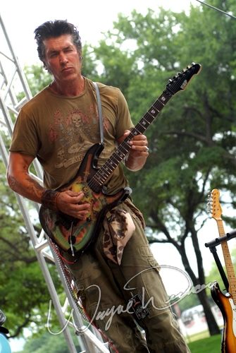 George Lynch at Dallas Market Hall Dallas, TX on April 22, 2007 &mdash; concert photo by Wayne Dennon