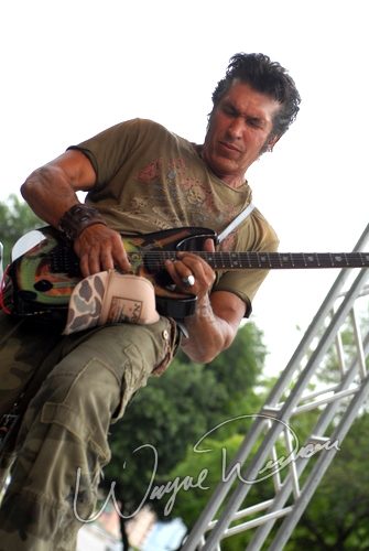 George Lynch at Dallas Market Hall Dallas, TX on April 22, 2007 &mdash; concert photo by Wayne Dennon
