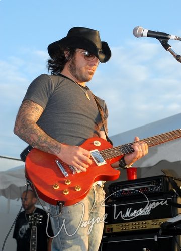 Hurt at Jillian's Louisville, KY on May 5, 2006 &mdash; concert photo by Wayne Dennon