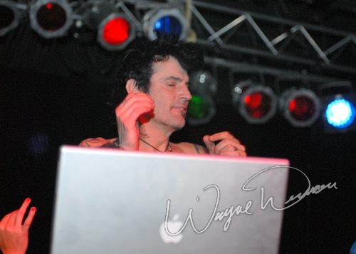 Tommy Lee at Jillian's Louisville, KY on May 6, 2006 &mdash; concert photo by Wayne Dennon