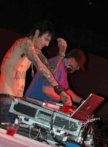 Tommy Lee at Jillian's Louisville, KY on May 6, 2006 &mdash; concert photo by Wayne Dennon