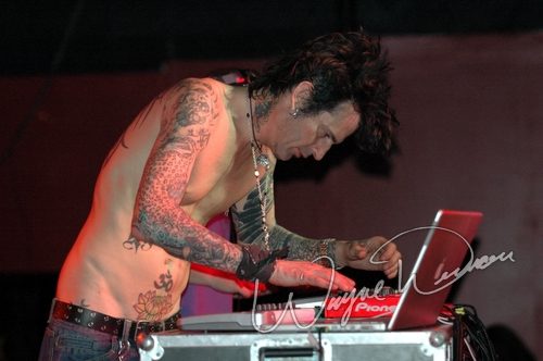 Tommy Lee at Jillian's Louisville, KY on May 6, 2006 &mdash; concert photo by Wayne Dennon