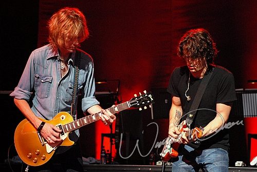 Sheryl Crow at Riverbend Music Center Cincinnati, OH on September 5, 2006 &mdash; concert photo by Wayne Dennon
