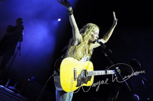 Sheryl Crow at National City Pavilion Cincinnati, OH on May 25, 2008 &mdash; concert photo by Wayne Dennon