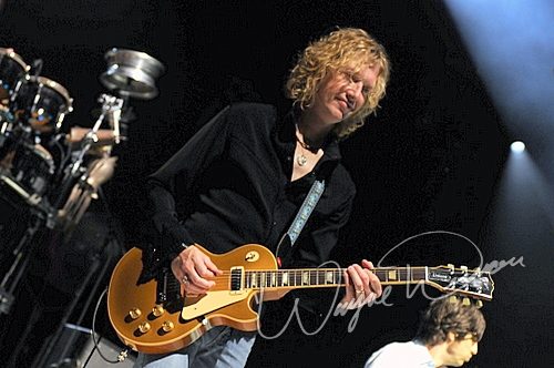 Sheryl Crow at National City Pavilion Cincinnati, OH on May 25, 2008 &mdash; concert photo by Wayne Dennon
