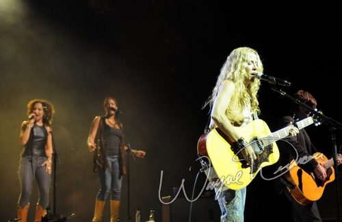 Sheryl Crow concert photo by Wayne Dennon