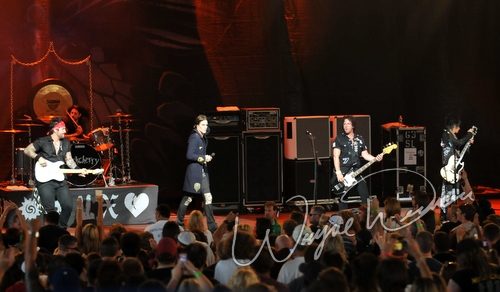 Buckcherry at Riverbend Music Center Cincinnati, OH on August 19, 2008 &mdash; concert photo by Wayne Dennon