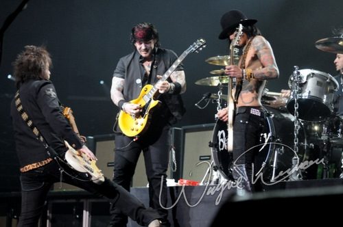 Buckcherry at Bank of Kentucky Center Highland Heights, KY on February 23, 2009 &mdash; concert photo by Wayne Dennon