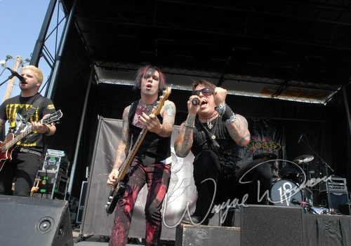 Eighteen Visions at Montgomery Co. Fairgrounds Dayton, OH on September 17, 2006 &mdash; concert photo by Wayne Dennon