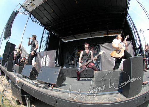 Eighteen Visions at Montgomery Co. Fairgrounds Dayton, OH on September 17, 2006 &mdash; concert photo by Wayne Dennon