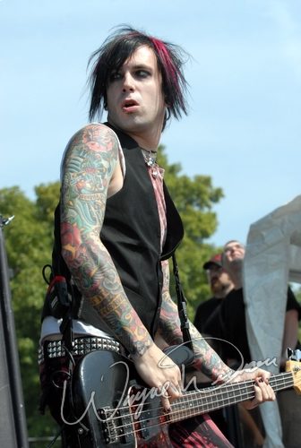 Eighteen Visions at Montgomery Co. Fairgrounds Dayton, OH on September 17, 2006 &mdash; concert photo by Wayne Dennon