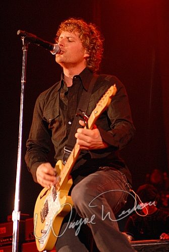 Dierks Bentley at Ervin J. Nutter Center Dayton, OH on November 16, 2006 &mdash; concert photo by Wayne Dennon