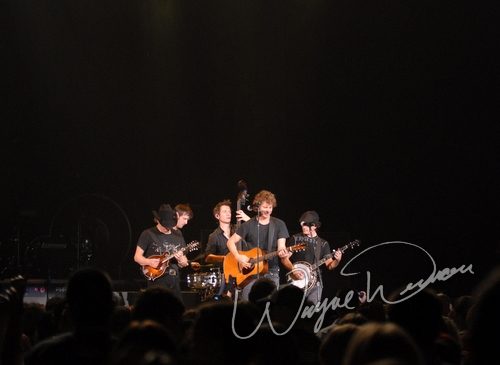 Dierks Bentley at Ervin J. Nutter Center Dayton, OH on November 16, 2006 &mdash; concert photo by Wayne Dennon