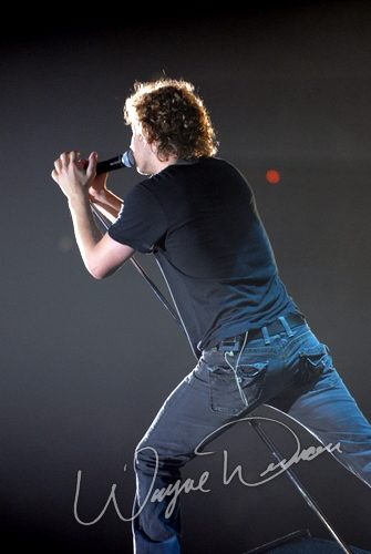 Dierks Bentley at Ervin J. Nutter Center Dayton, OH on November 16, 2006 &mdash; concert photo by Wayne Dennon