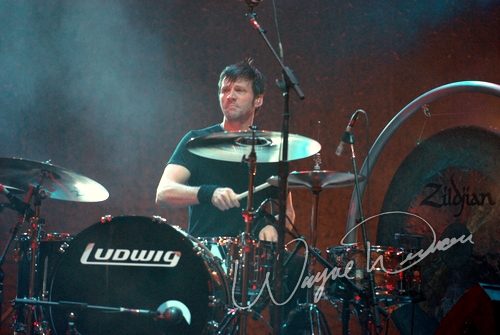 Dierks Bentley at Ervin J. Nutter Center Dayton, OH on November 16, 2006 &mdash; concert photo by Wayne Dennon
