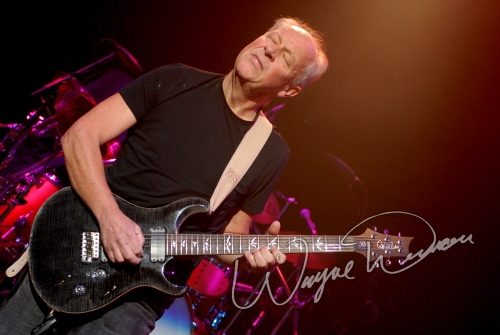 Martin Barre concert photo by Wayne Dennon
