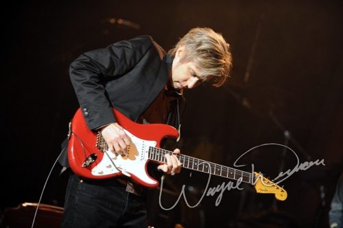 Eric Johnson concert photo by Wayne Dennon