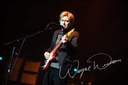 Eric Johnson at Taft Theatre Cincinnati, OH on November 17, 2010 &mdash; concert photo by Wayne Dennon