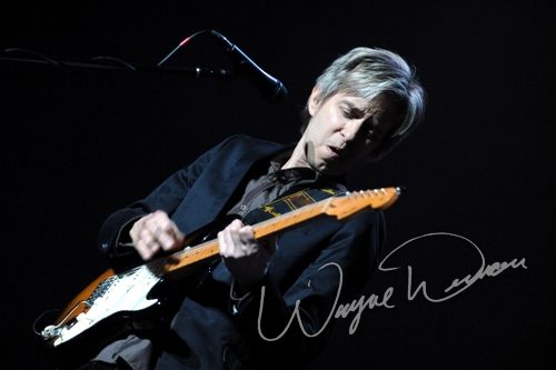 Eric Johnson at Taft Theatre Cincinnati, OH on November 17, 2010 &mdash; concert photo by Wayne Dennon