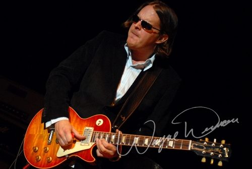 Joe Bonamassa at Madison Theater Covington, KY on November 11, 2007 &mdash; concert photo by Wayne Dennon