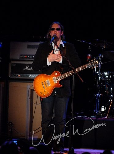 Joe Bonamassa at Madison Theater Covington, KY on November 11, 2007 &mdash; concert photo by Wayne Dennon