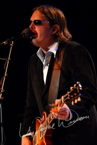 Joe Bonamassa at Madison Theater Covington, KY on November 11, 2007 &mdash; concert photo by Wayne Dennon