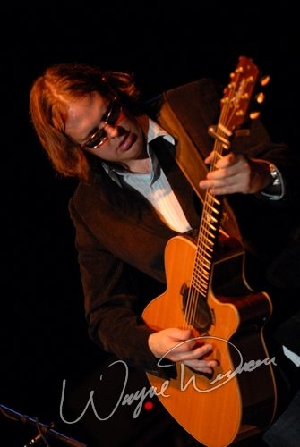 Joe Bonamassa at Madison Theater Covington, KY on November 11, 2007 &mdash; concert photo by Wayne Dennon