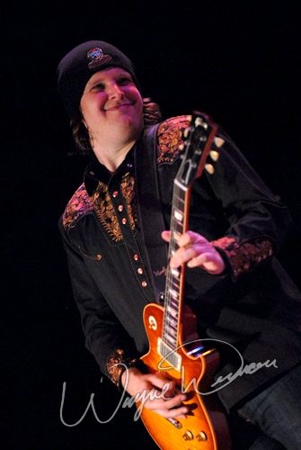 Joe Bonamassa at Madison Theater Covington, KY on November 11, 2007 &mdash; concert photo by Wayne Dennon