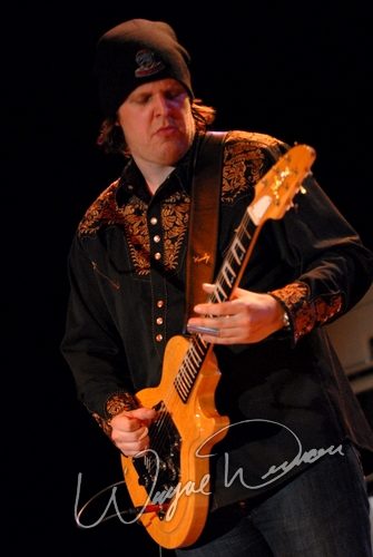 Joe Bonamassa at Madison Theater Covington, KY on November 11, 2007 &mdash; concert photo by Wayne Dennon