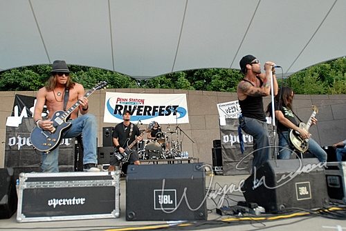 Operator at Riverfest 07 Cincinnati, OH on September 2, 2007 &mdash; concert photo by Wayne Dennon