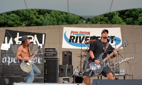 Operator at Riverfest 07 Cincinnati, OH on September 2, 2007 &mdash; concert photo by Wayne Dennon
