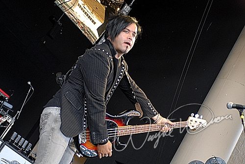 Neurosonic at Verizon Wireless Music Center Noblesville, IN on August 10, 2007 &mdash; concert photo by Wayne Dennon