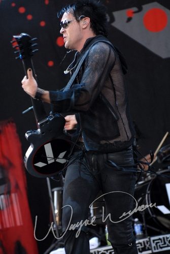 Julien-K at Verizon Wireless Music Center Noblesville, IN on August 31, 2007 &mdash; concert photo by Wayne Dennon