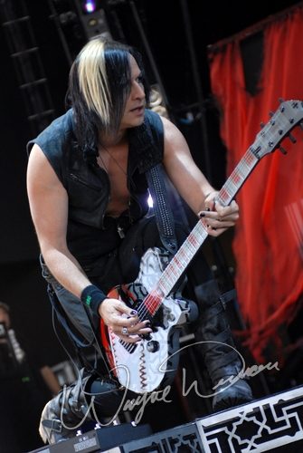Julien-K at Verizon Wireless Music Center Noblesville, IN on August 31, 2007 &mdash; concert photo by Wayne Dennon