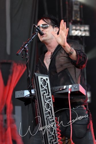 Julien-K at Verizon Wireless Music Center Noblesville, IN on August 31, 2007 &mdash; concert photo by Wayne Dennon
