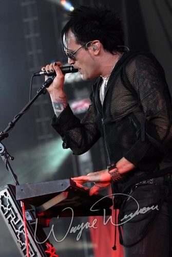 Julien-K concert photo by Wayne Dennon