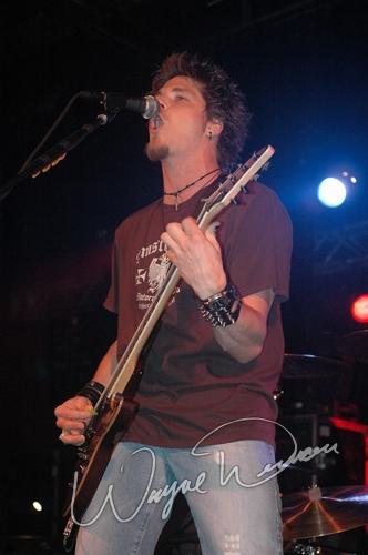 Crossfade at Jillian's Louisville, KY on September 8, 2004 &mdash; concert photo by Wayne Dennon