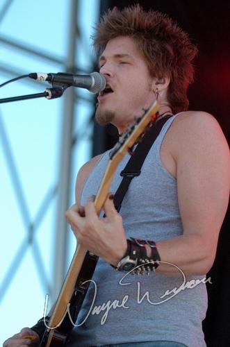 Crossfade at X-Fest Dayton, OH on September 19, 2004 &mdash; concert photo by Wayne Dennon